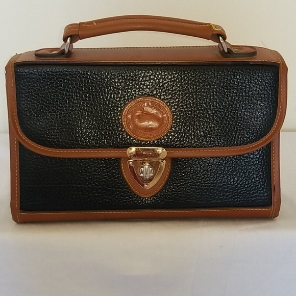 Dooney & Bourke Handbags - Dooney & bourke bag